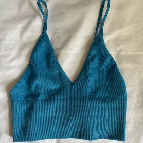 Aritzia Tops - NWT Aritzia Caribbean Blue V Neck Crop Tpp - Size Small